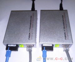 百兆外置單模單纖收發器 QS-20SM-SF 性能穩定，傳輸無憂